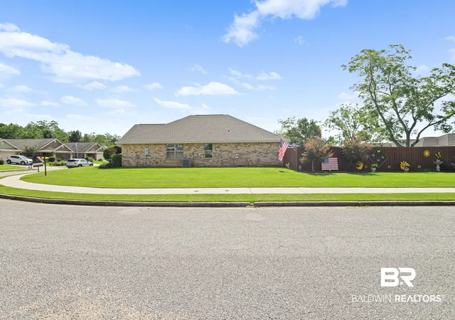 Photo 3 of Sale Pending at 16050 Trace Dr, Loxley, AL 36551 | MLS# 400128 | Listing updated on 2026-10-01