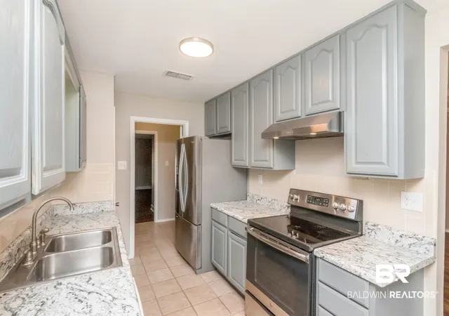 Photo 3 of Sale Pending at 5805 Holly Hl Ct, Mobile, AL 36609 | MLS# 382295 | Listing updated on 2026-08-26