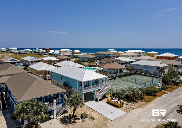 Photo 3 of Single family home for sale at 476 Harbor Light Circle, Gulf Shores, AL 36542 | MLS# 409388 | Listing updated on 2026-09-09