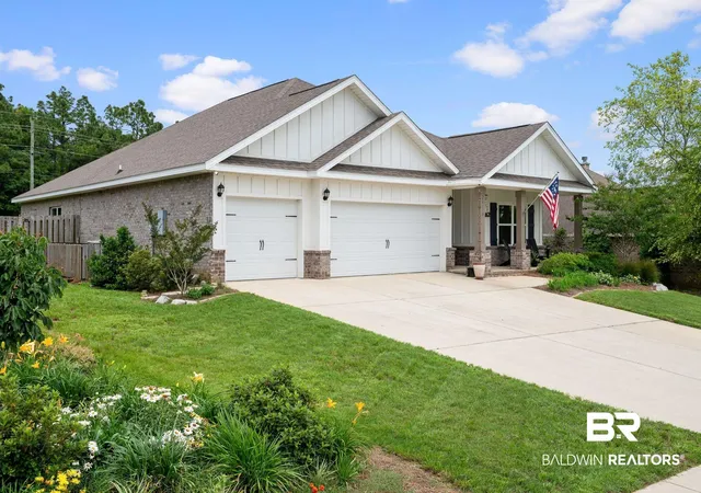 Photo 2 of Single family home for sale at 22110 Sutherland Cir, Fairhope, AL 36532 | MLS# 396556 | Listing updated on 2026-07-29