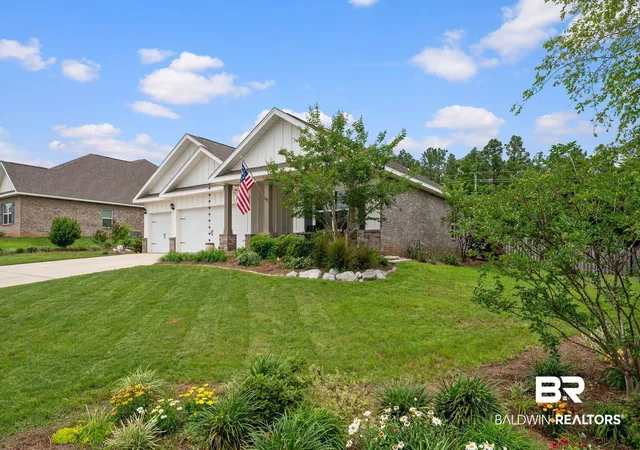 Photo 4 of Single family home for sale at 22110 Sutherland Cir, Fairhope, AL 36532 | MLS# 396556 | Listing updated on 2026-07-29