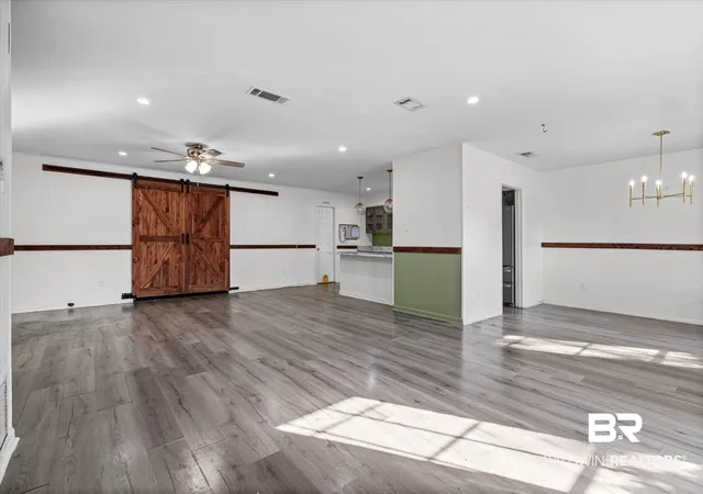 2nd image of 3016 Colburn Dr, Mobile, AL 36606 | MLS# 394127