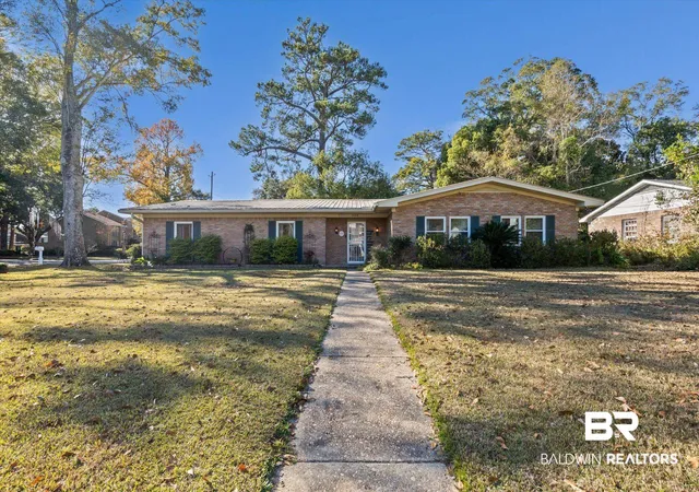 33rd image of 324 Hadrian St, Mobile, AL 36606 | MLS# 389032