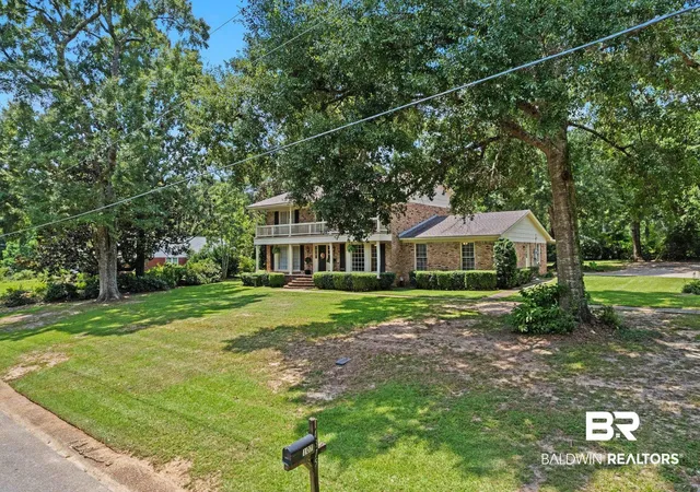 Photo 3 of Single family home for sale at 14375 Oak Knoll Dr, Bay Minette, AL 36507 | MLS# 400018 | Listing updated on 2026-10-07