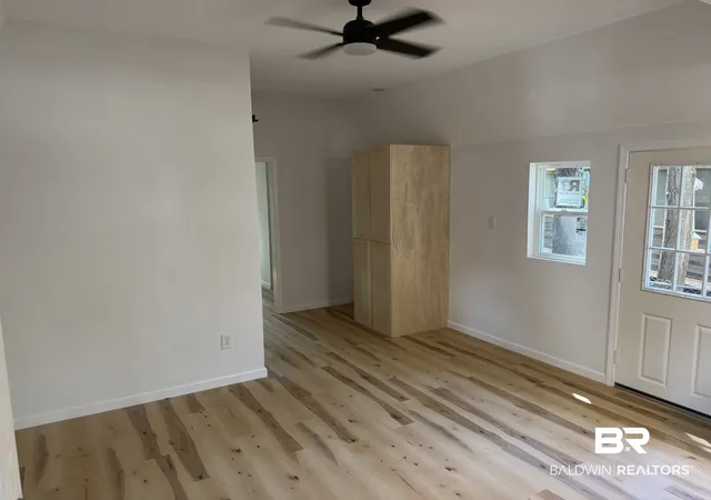 Photo 3 of Single family home for sale at 577 Escambia Loop, Lillian, AL 36549 | MLS# 406693 | Listing updated on 2026-10-05