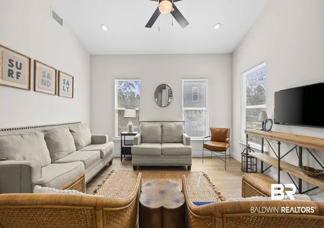 Photo 4 of Single family home for sale at 6995 Lakeshore Dr, Gulf Shores, AL 36542 | MLS# 407608 | Listing updated on 2026-08-12