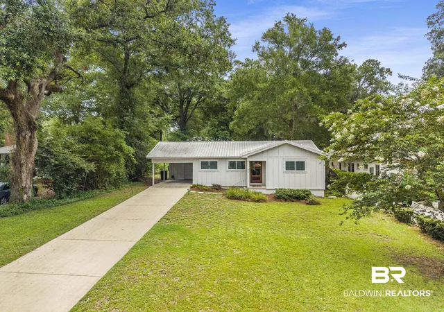 Photo 1 of Single family home for sale at 403 Pomelo St, Fairhope, AL 36532 | MLS# 399725 | Listing updated on 2026-08-06