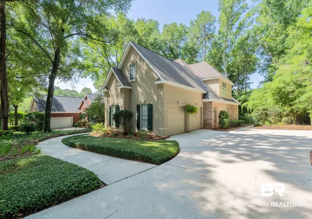 Photo 3 of Single family home for sale at 104 Pebble Ct, Fairhope, AL 36532 | MLS# 393449 | Listing updated on 2026-09-15