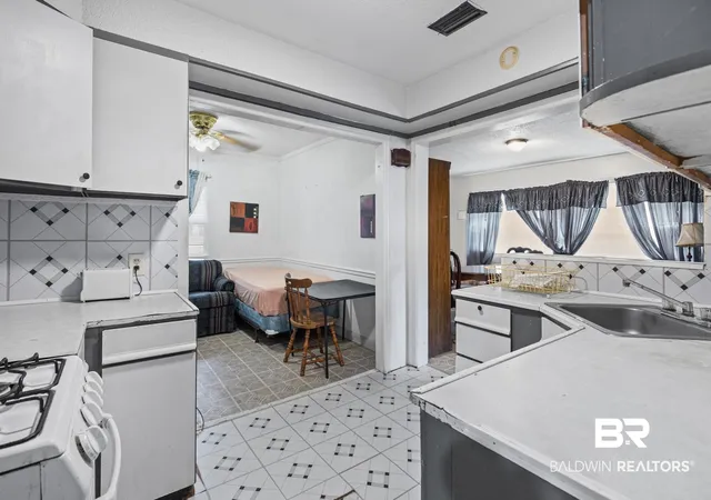 Photo 3 of Single family home for sale at 160 Glenn Ave, Mobile, AL 36606 | MLS# 398162 | Listing updated on 2026-08-02