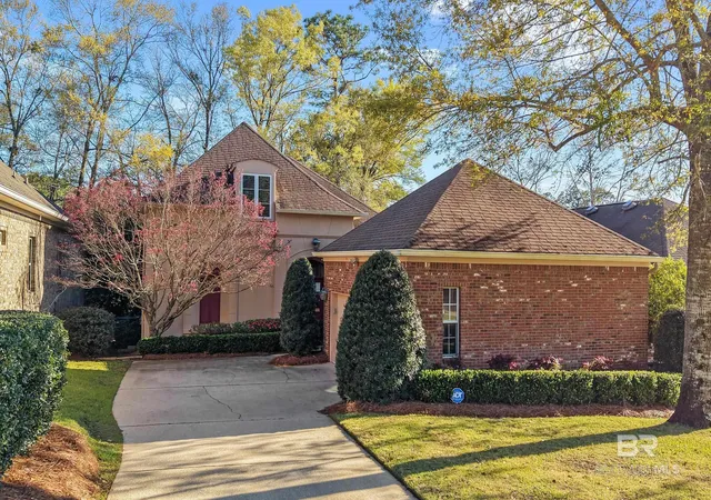Homes for sale in Fairhope, AL | 105 North Creek Circle, Fairhope, AL 36532 | MLS# 398840