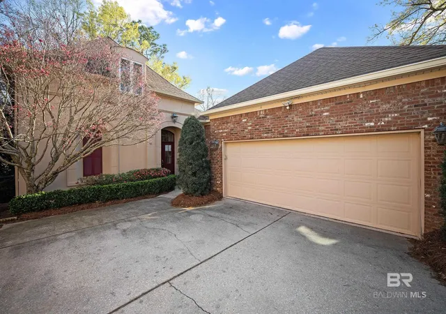 Homes for sale in Fairhope, AL | 105 North Creek Circle, Fairhope, AL 36532 | MLS# 398840