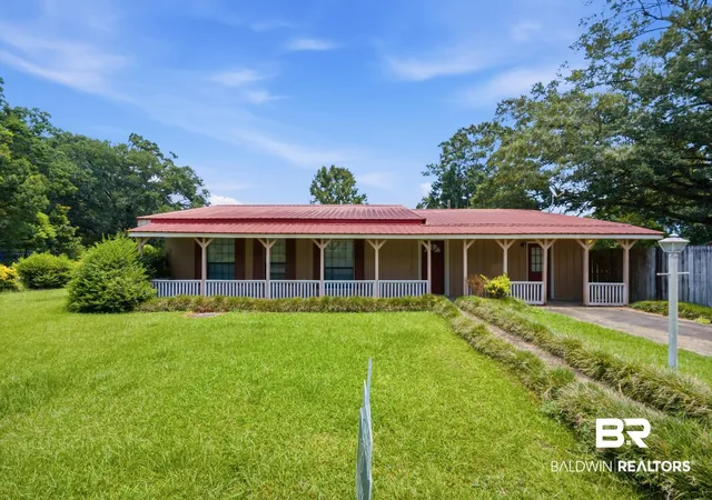 Photo 2 of Single family home for sale at 1712 Elaine Ave, Bay Minette, AL 36507 | MLS# 400090 | Listing updated on 2026-07-31