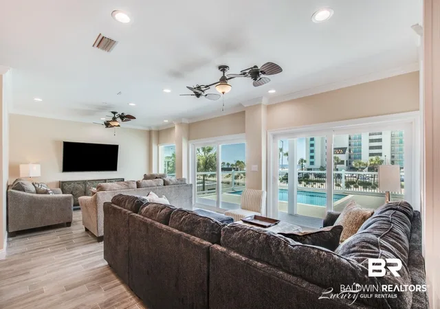 Photo 3 of Sale Pending at 332 W Beach Blvd, Gulf Shores, AL 36542 | MLS# 398610 | Listing updated on 2026-09-17