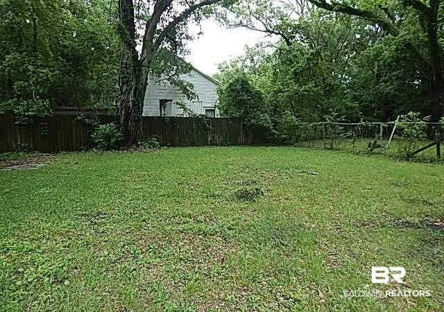 Photo 3 of Single family home for sale at 864 Pettus St, Mobile, AL 36603 | MLS# 396805 | Listing updated on 2026-08-17