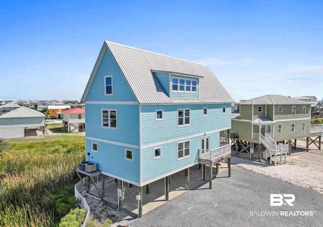 Photo 3 of Single family home for sale at 450 S Breakers Ln, Gulf Shores, AL 36542 | MLS# 400211 | Listing updated on 2026-08-31