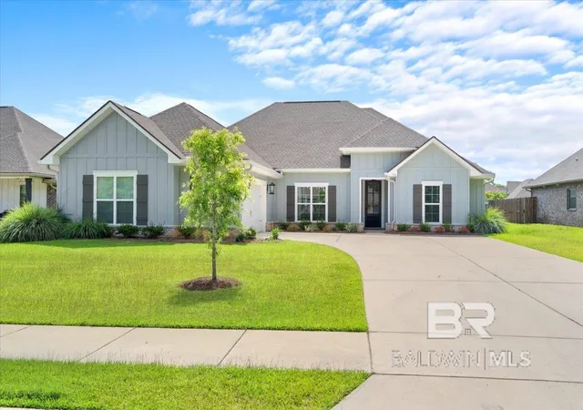 Homes for sale in Fairhope, AL | 756 Culpeo Avenue, Fairhope, AL 36532 | MLS# 397541