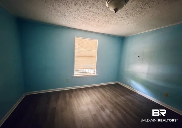 Photo 3 of Sale Pending at 452 Hopi Street, Chickasaw, AL 36611 | MLS# 409533 | Listing updated on 2026-08-29