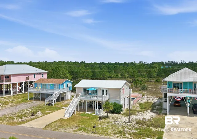 Photo 3 of Single family home for sale at 5615 Pizarro Ave, Gulf Shores, AL 36542 | MLS# 398997 | Listing updated on 2026-08-21