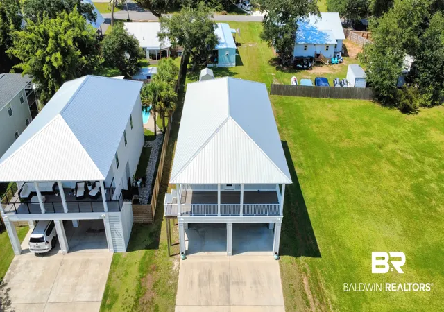 Photo 2 of Single family home for sale at 27094 Magnolia Dr, Orange Beach, AL 36561 | MLS# 409728 | Listing updated on 2026-08-27