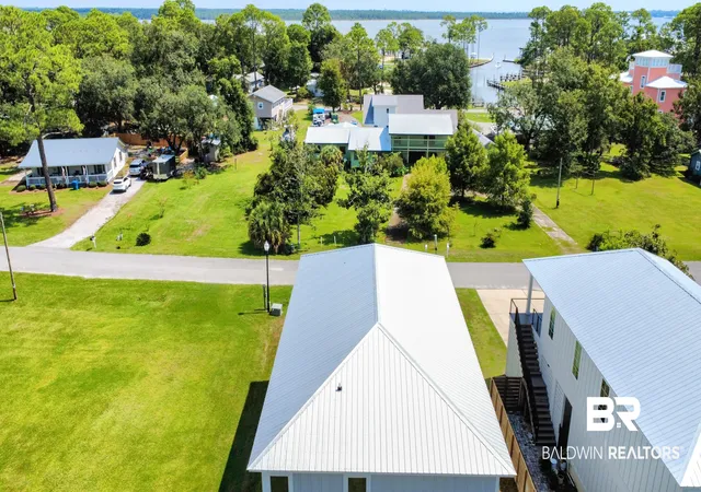 Photo 3 of Single family home for sale at 27094 Magnolia Dr, Orange Beach, AL 36561 | MLS# 409728 | Listing updated on 2026-08-27