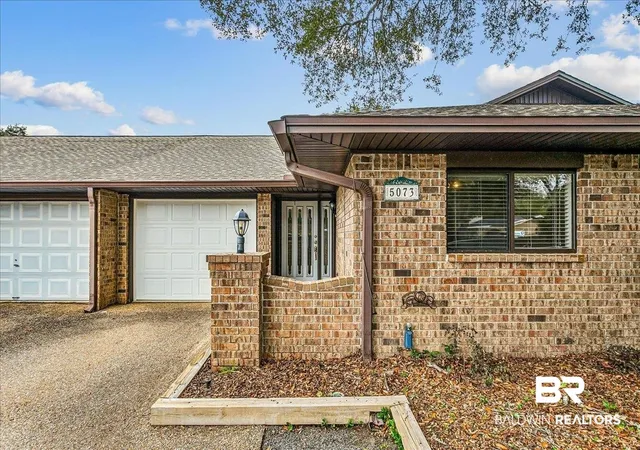 Photo 2 of Townhouse for sale at 5073 Leeward Dr, Pensacola, FL 32507 | MLS# 392950 | Listing updated on 2026-09-01