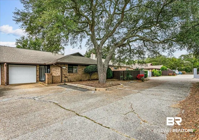 Photo 3 of Townhouse for sale at 5073 Leeward Dr, Pensacola, FL 32507 | MLS# 392950 | Listing updated on 2026-09-01