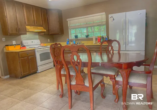 Photo 3 of Sale Pending at 115 E Sara Ave, Spanish Fort, AL 36527 | MLS# 409124 | Listing updated on 2026-08-24