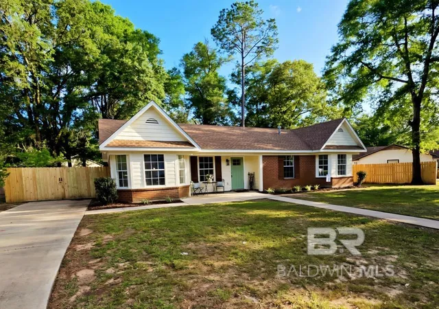 Homes for sale in Mobile, AL | 6505 Princeton Woods Dr, Mobile, AL 36618 | MLS# 397760