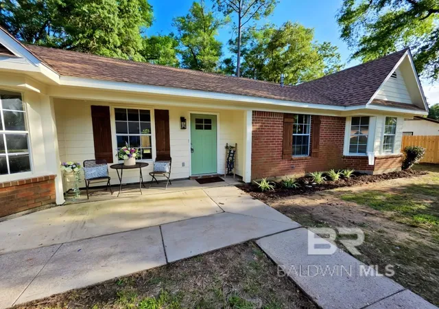 Homes for sale in Mobile, AL | 6505 Princeton Woods Dr, Mobile, AL 36618 | MLS# 397760
