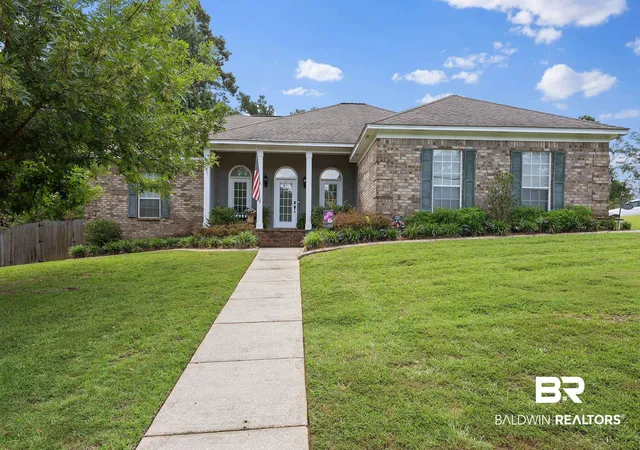 Photo 1 of Single family home for sale at 7055 Oakleigh Ct, Spanish Fort, AL 36527 | MLS# 399938 | Listing updated on 2026-09-16