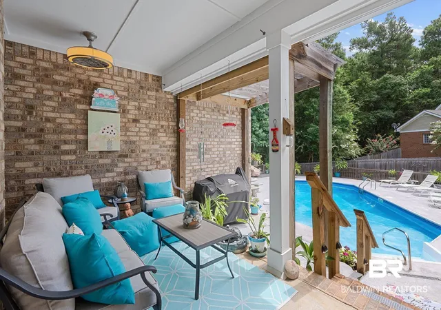 Photo 3 of Single family home for sale at 7055 Oakleigh Ct, Spanish Fort, AL 36527 | MLS# 399938 | Listing updated on 2026-09-16