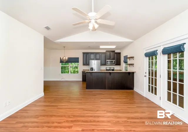 Photo 4 of Sale Pending at 2910 Lynndell Dr, Mobile, AL 36695 | MLS# 396617 | Listing updated on 2026-09-10