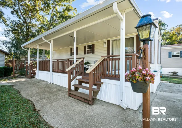 2nd image of 40 Buena Vista Dr, Lillian, AL 36549 | MLS# 391233