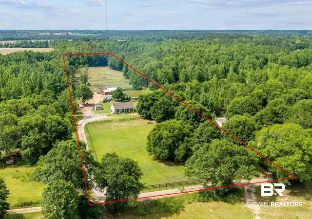 Photo 4 of Single family home for sale at 22660 Wing Ln, Robertsdale, AL 36567 | MLS# 396449 | Listing updated on 2026-10-06