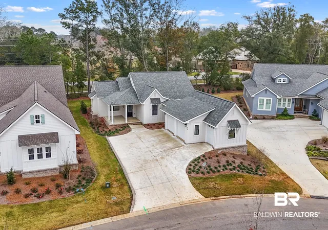 Photo 3 of Sale Pending at 876 Geranium Dr, Fairhope, AL 36532 | MLS# 387888 | Listing updated on 2026-08-25