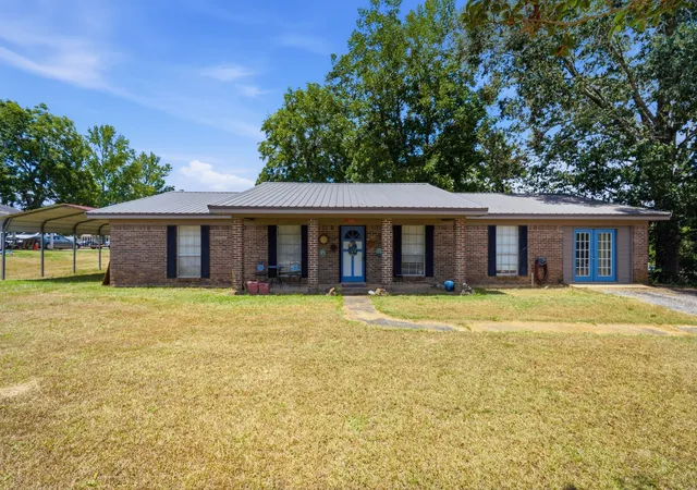 Photo 2 of Sale Pending at 46005 Dawn Cir, Bay Minette, AL 36507 | MLS# 408361 | Listing updated on 2026-08-29