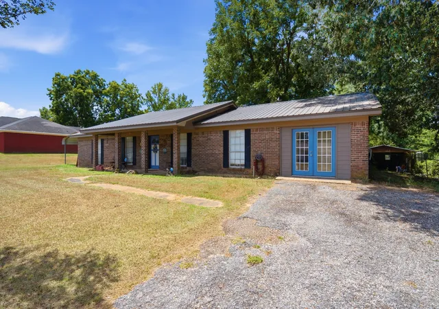 Photo 3 of Sale Pending at 46005 Dawn Cir, Bay Minette, AL 36507 | MLS# 408361 | Listing updated on 2026-08-29