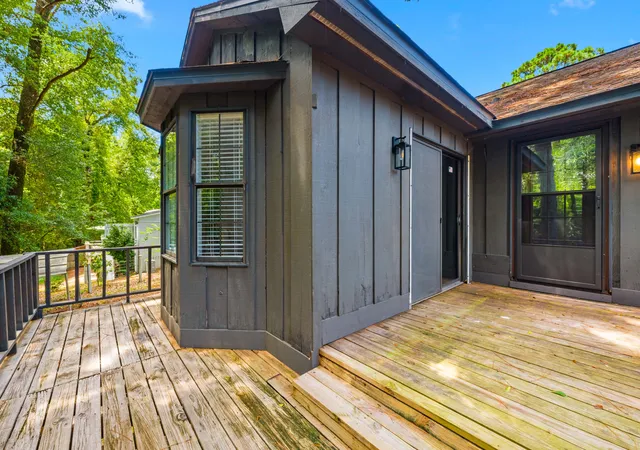 Photo 3 of Single family home for sale at 410 Frederick Ave, Fairhope, AL 36532 | MLS# 406215 | Listing updated on 2026-10-21