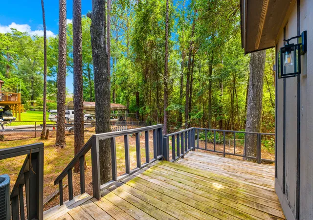 Photo 4 of Single family home for sale at 410 Frederick Ave, Fairhope, AL 36532 | MLS# 406215 | Listing updated on 2026-10-21