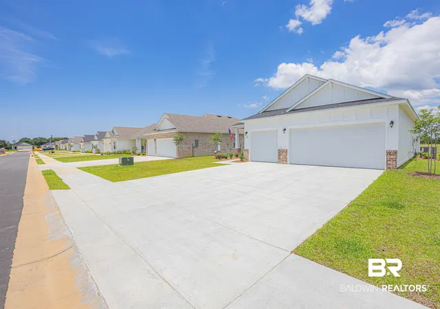 Photo 3 of Single family home for sale at 9177 Caymus Dr, Daphne, AL 36526 | MLS# 397896 | Listing updated on 2026-09-02