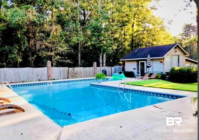 Photo 5 of Townhouse for sale at 607 Edgewood Dr, Brewton, AL 36426 | MLS# 409639 | Listing updated on 2026-08-28