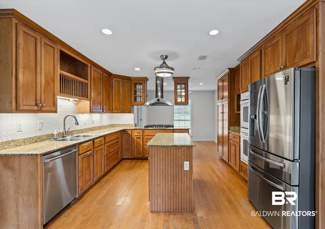 Photo 4 of Single family home for sale at 700 Cedar Ave, Fairhope, AL 36532 | MLS# 396946 | Listing updated on 2026-09-09