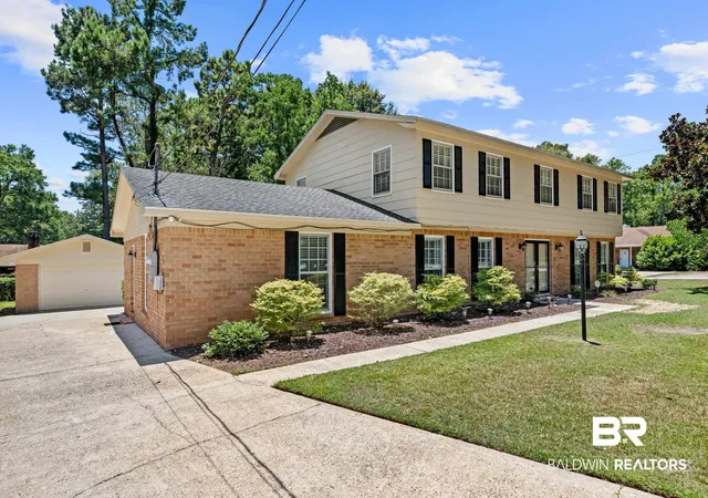 Photo 3 of Single family home for sale at 102 Iris Cir, Daphne, AL 36526 | MLS# 399233 | Listing updated on 2026-09-16