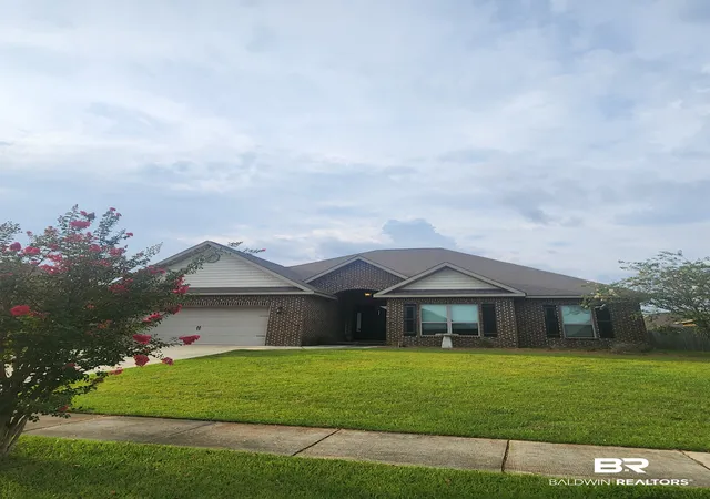 Photo 1 of Single family home for sale at 258 Silo Loop, Fairhope, AL 36532 | MLS# 409858 | Listing updated on 2026-10-06