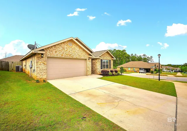 Homes for sale in Spanish Fort, AL | 10566 Brodick Loop, Spanish Fort, AL 36527 | MLS# 394824
