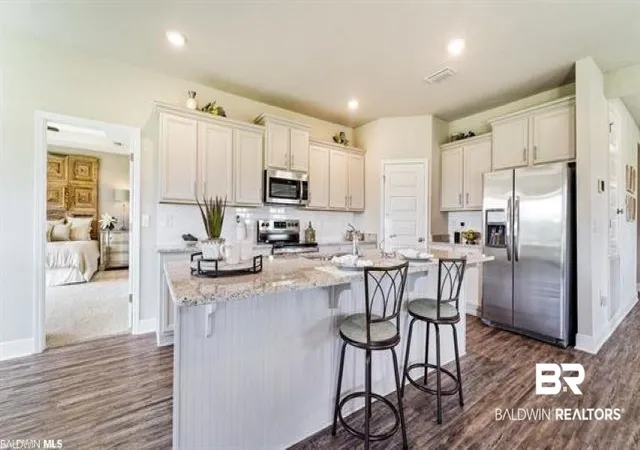 Photo 4 of Single family home for sale at 529 Huller Avenue, Fairhope, AL 36532 | MLS# 409899 | Listing updated on 2026-08-30