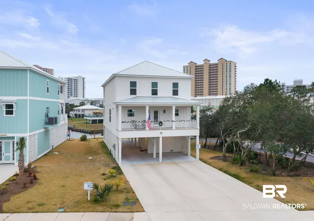 Photo 2 of Single family home for sale at 925 Heron Point Dr, Gulf Shores, AL 36542 | MLS# 390997 | Listing updated on 2026-10-02