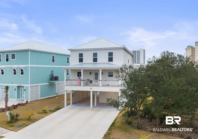 Photo 3 of Single family home for sale at 925 Heron Point Dr, Gulf Shores, AL 36542 | MLS# 390997 | Listing updated on 2026-10-02