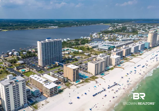 Photo 4 of Townhouse for sale at 1010 W Beach Blvd #706, Gulf Shores, AL 36542 | MLS# 393386 | Listing updated on 2026-08-12