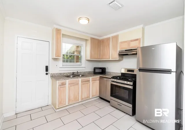 Photo 3 of Single family home for sale at 258 N Franklin St, Mobile, AL 36603 | MLS# 394296 | Listing updated on 2026-08-02